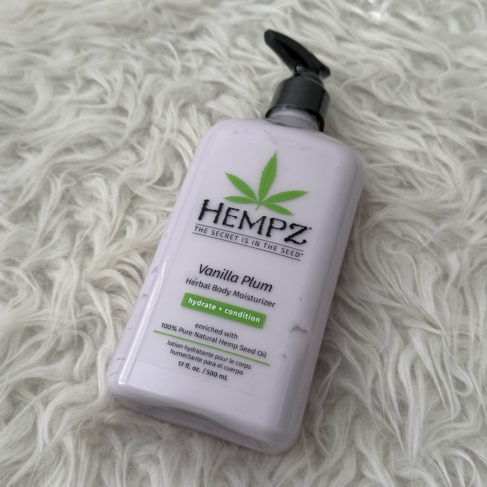 Hempz Vanilla Plum Herbal Body Moisturizer